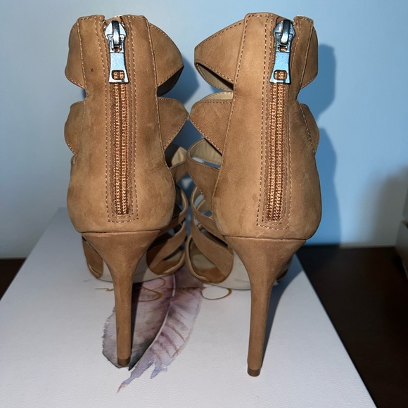 Steve Madden Tan Heels - Picture 5 of 7